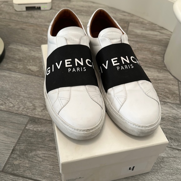 Givenchy Urban Street Sneaker - Picture 1 of 9